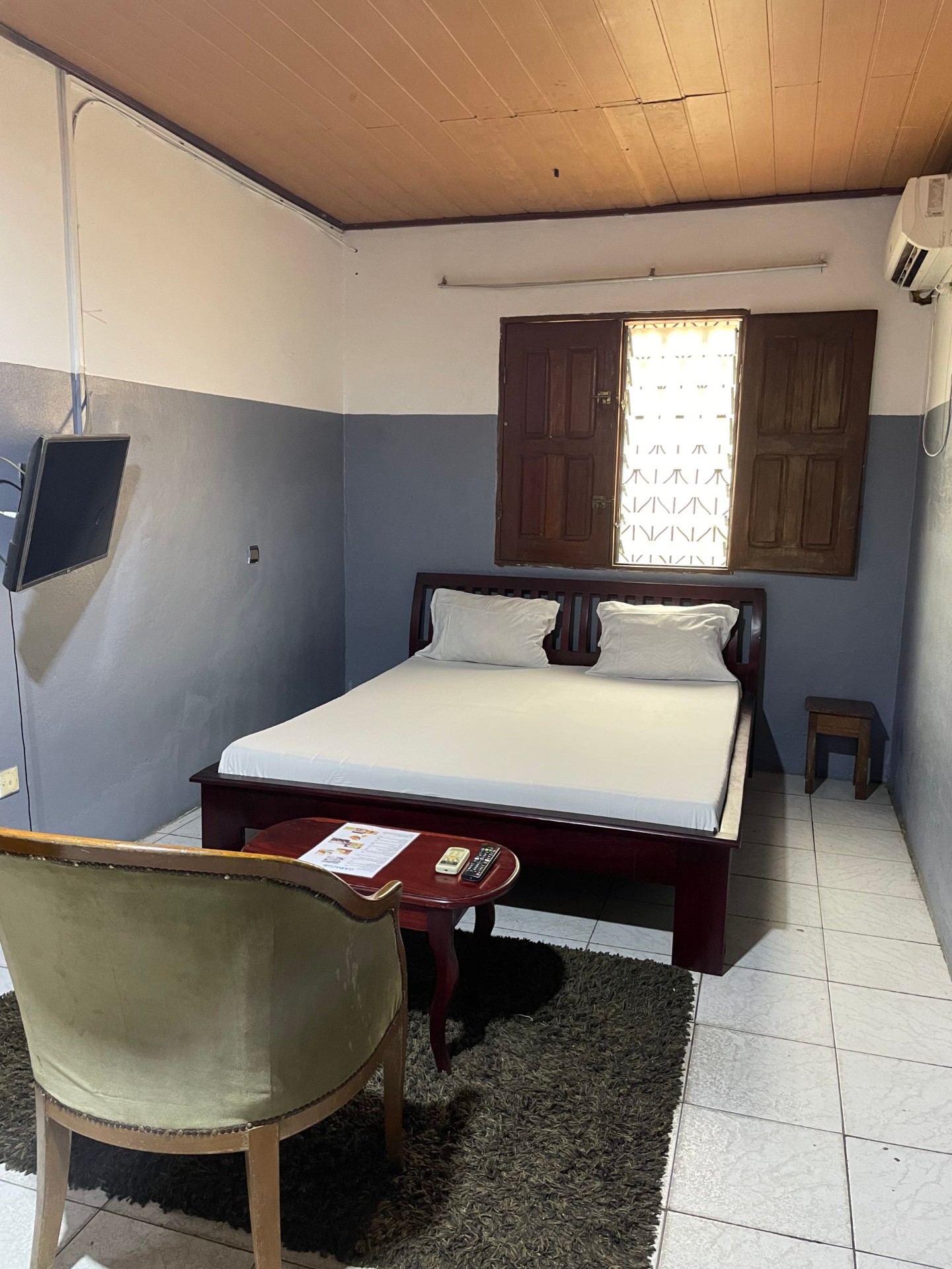 Chambre Couba Club Douala