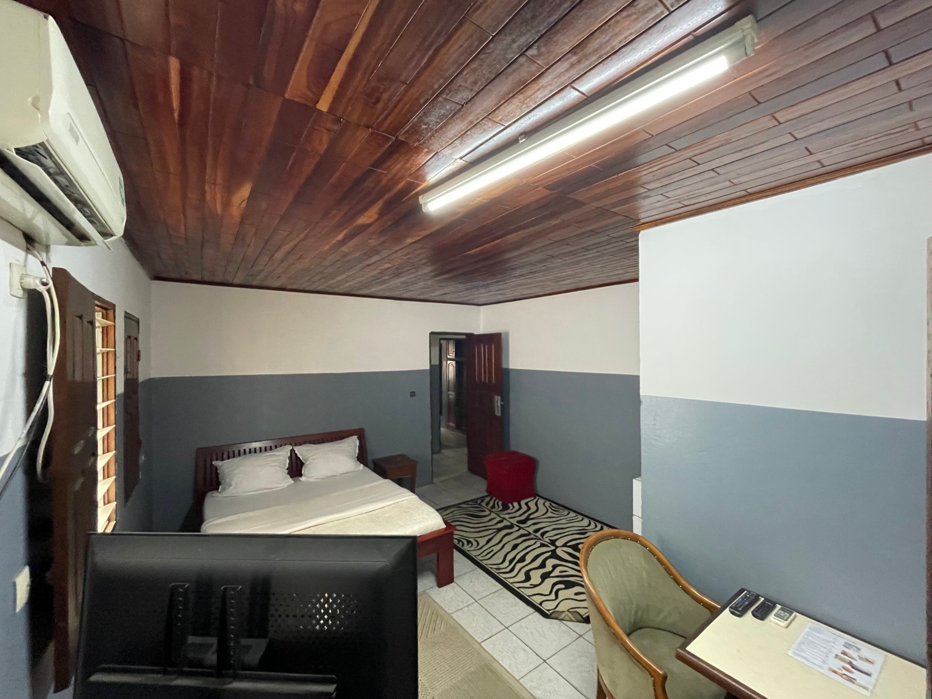 Chambre Couba Club Douala